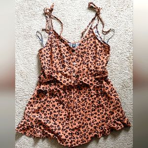 Brand New Romper🌻